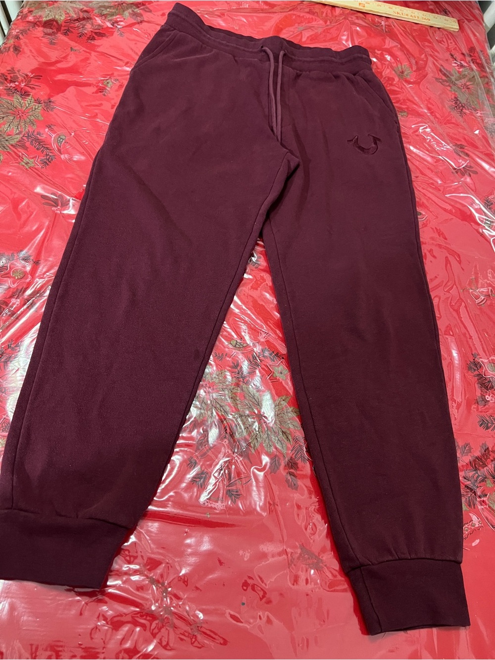 True Religion sweatpants Burgundy Sz small